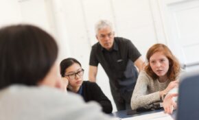 Academic Advising Thumb